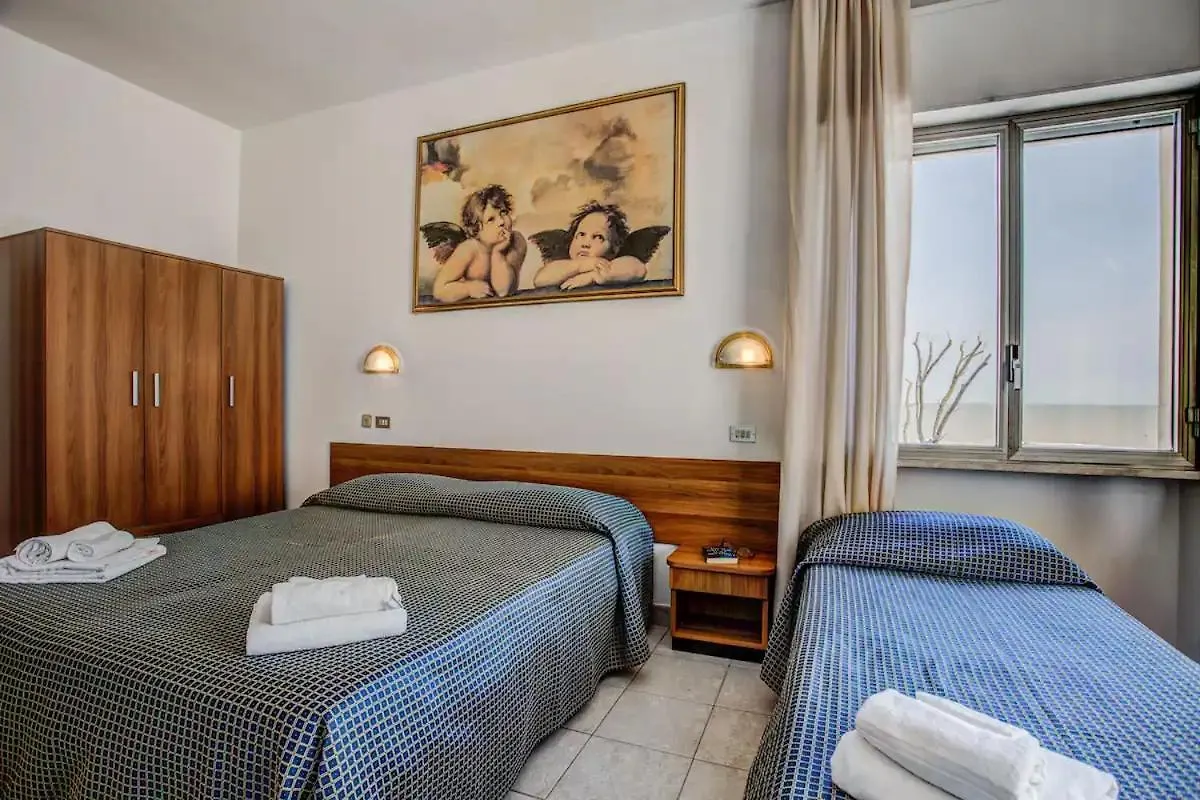 **  Hotel B&B Nizza Riccione Włochy